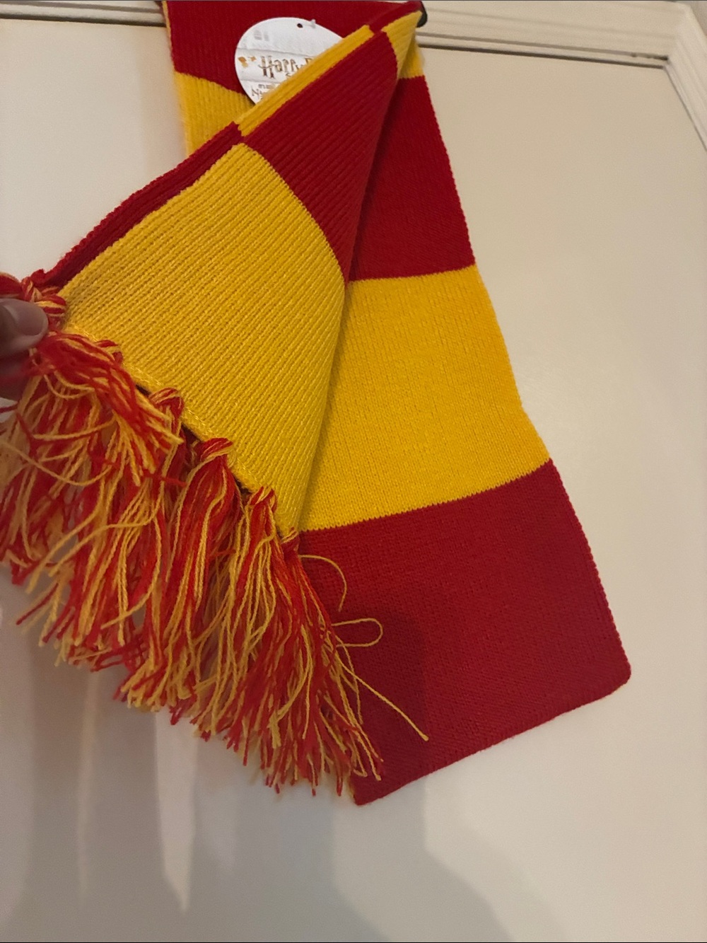 Harry Potter - Gryffindor ( unisex) Scarf - Picture 2 of 6